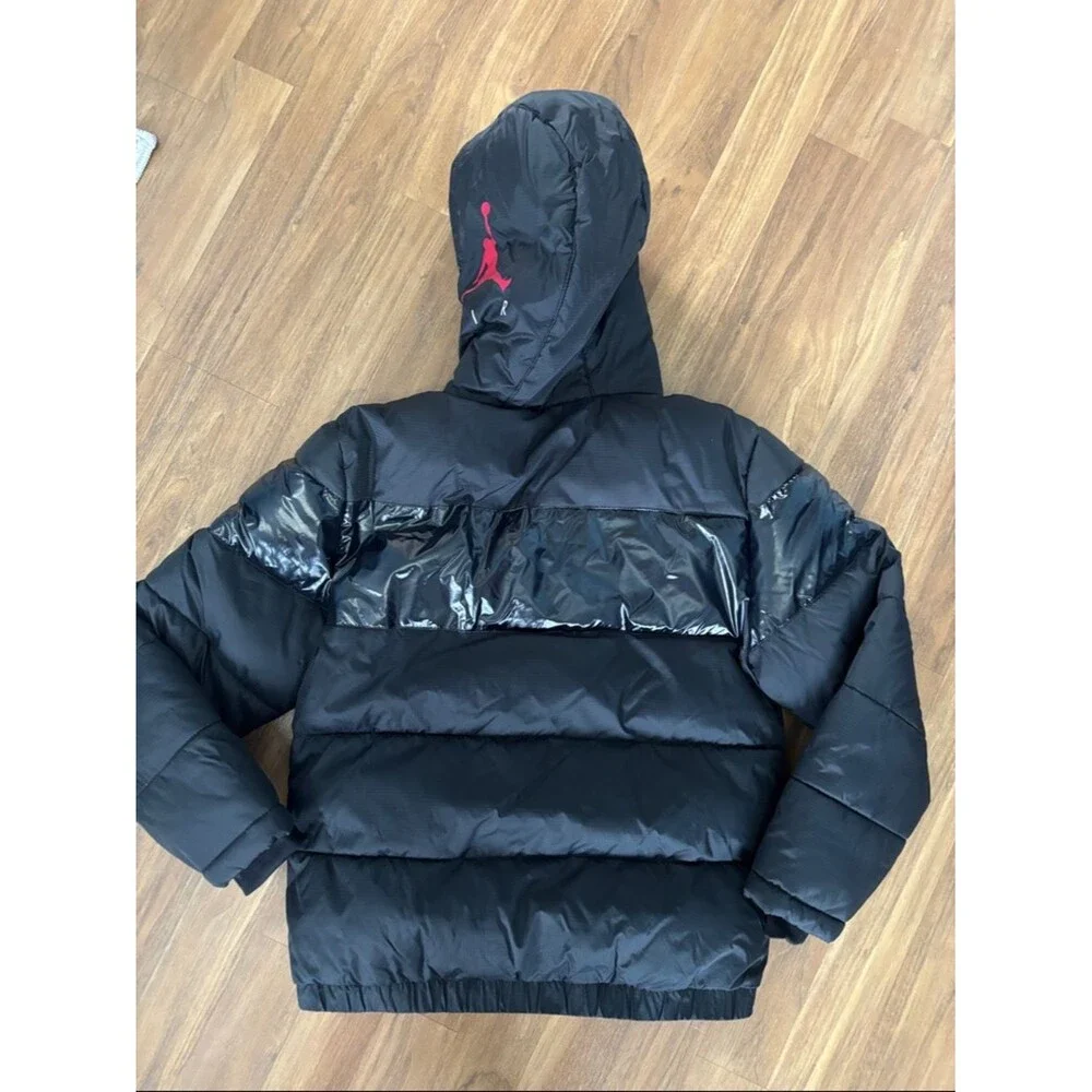 Jordan Kids Boys Youth Black Warm Winter Puffer Jacket with Hood Size Medium